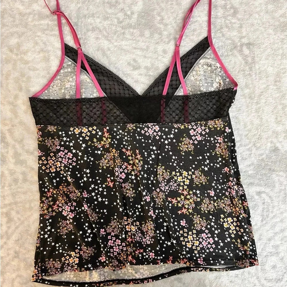 Victoria’s Secret Floral & Lace 2 Piece Pajama Set - Picture 4 of 4